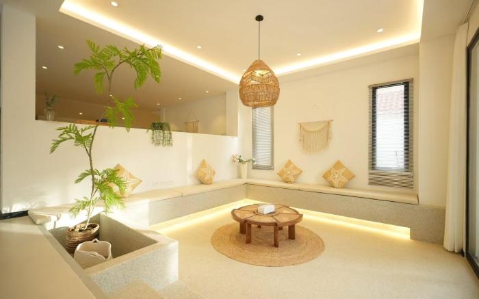 Baan Sabai Pattaya beachfront pool resort villa