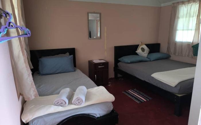 Mangazou Beach Chalet/Guesthouse