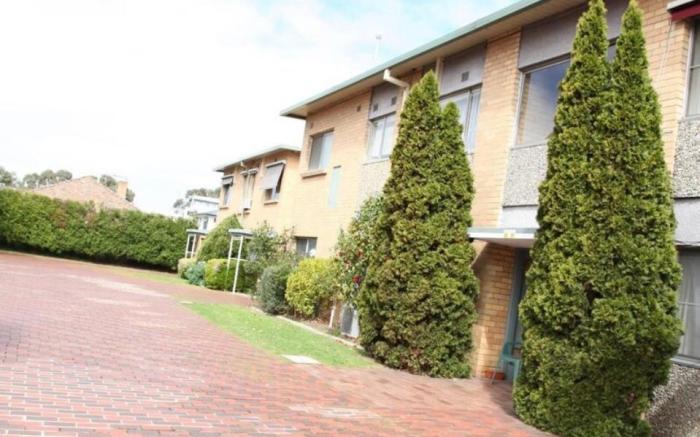 Carnegie Motor Lodge