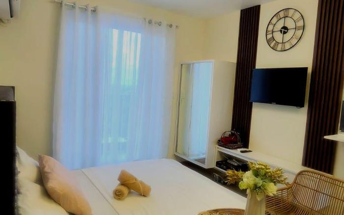 Luxury poolview condo with pool access 
!
