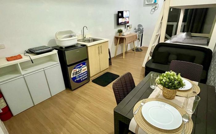 Regular Studio w/ Balcony @ Pine Suites Tagaytay 