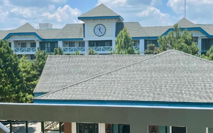 Regular Studio w/ Balcony @ Pine Suites Tagaytay 