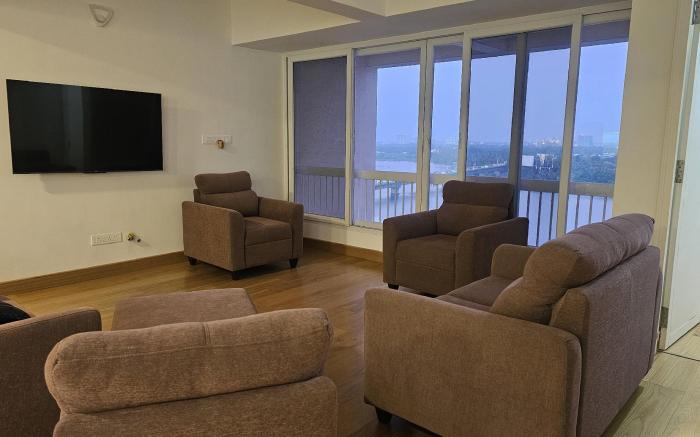 Luxurious Waterfront Apartment Infinity