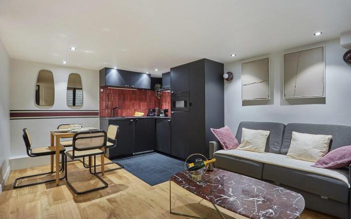 Charming Apartment Faubourg St Honore Madeleine