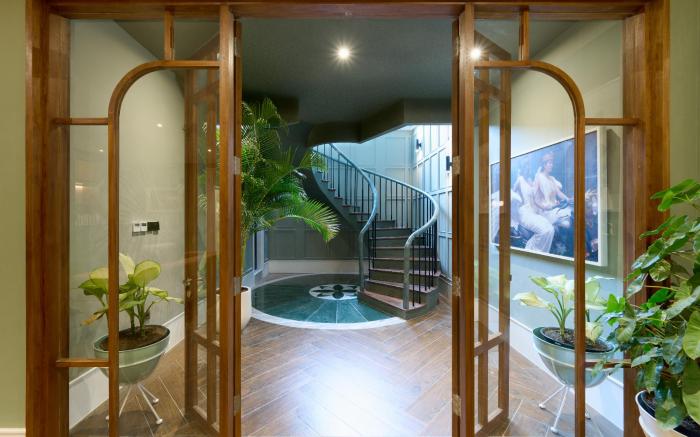 Mayfair Place