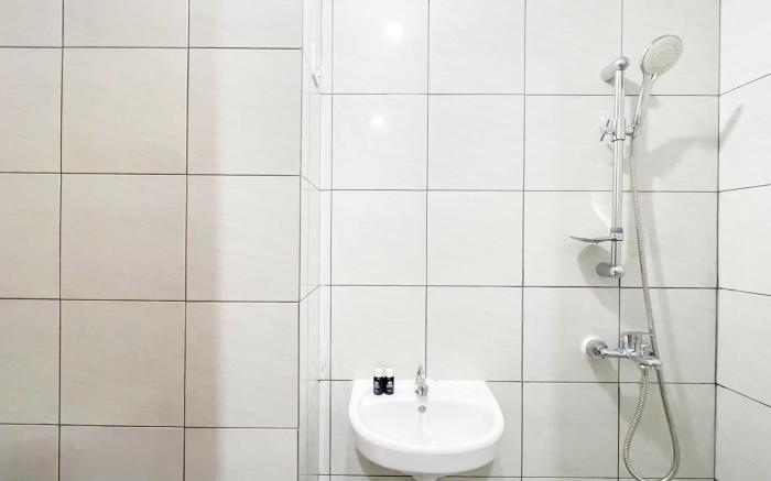 White Studio Room at Bandaraya Tallasa By Travelio
