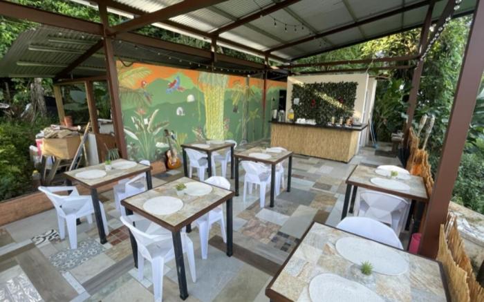 La Comarca River Glamping Dome near Manuel Antonio