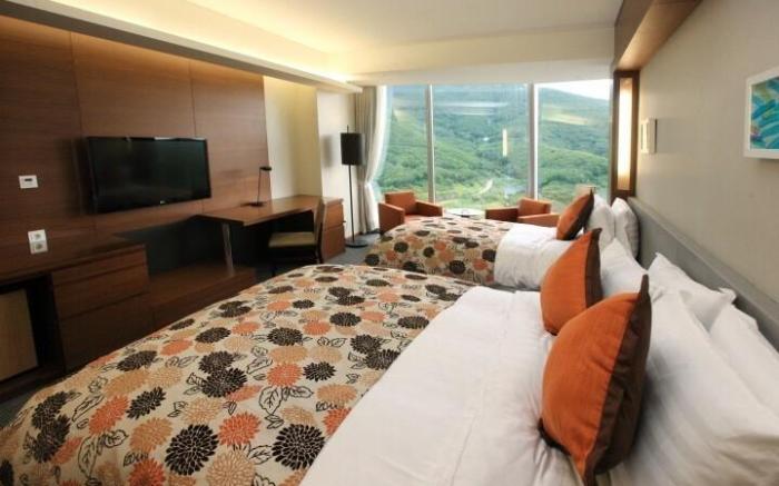 High One Grand Hotel Convention Tower
