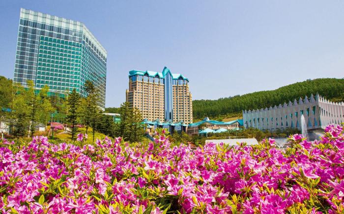High One Grand Hotel Main Tower