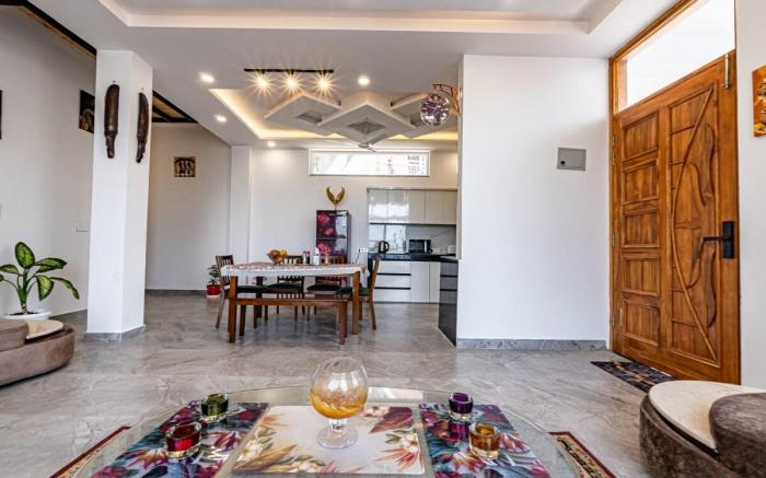 Eagle Heights 4BHK Apartment- Kasauli by Homeyhuts