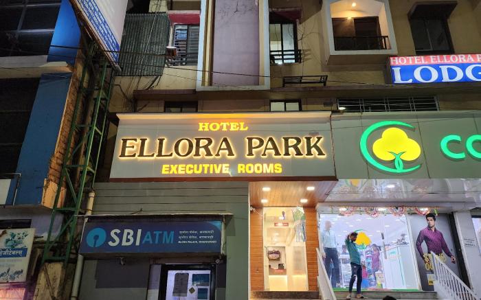 HOTEL ELLORA PARK