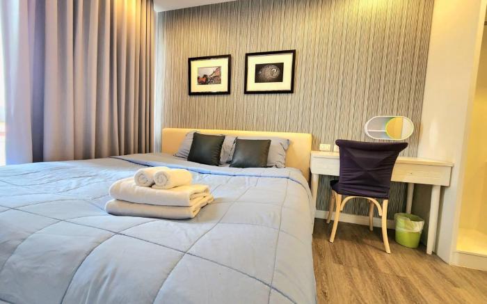 Finn Room Deluxe @ The BluX condo