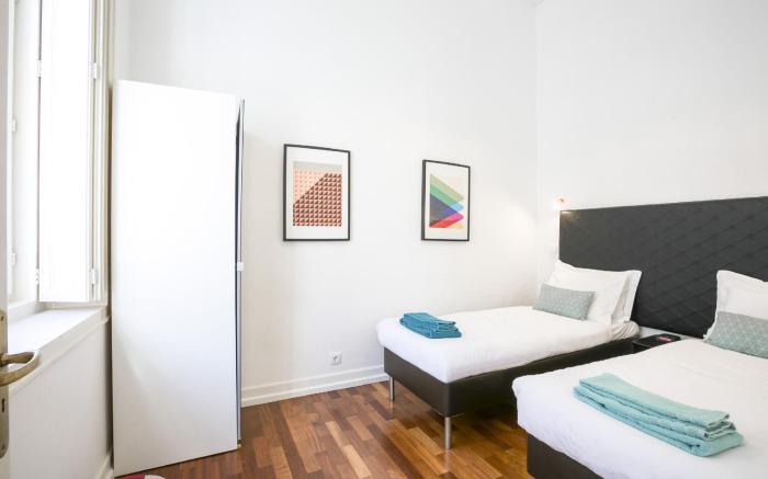 LV Premier Chiado CH6- AC, elevator, central, new