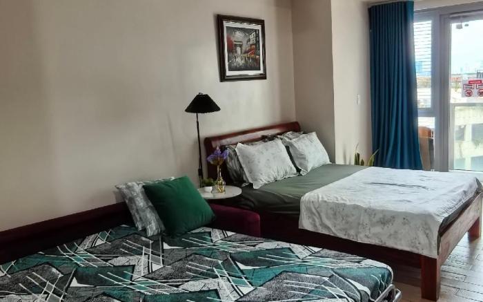 Budget Stay Across NAIA Terminal 3 / C5-7i