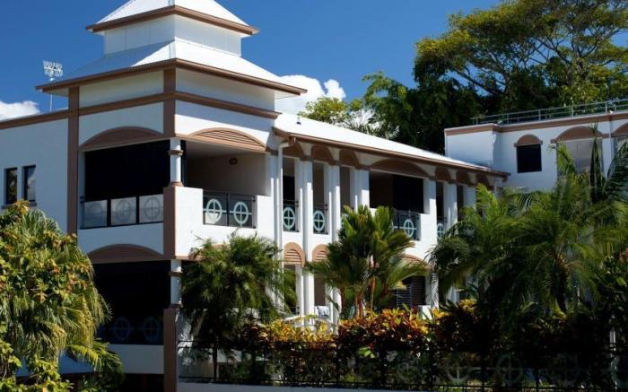 Regal Port Douglas - Holiday Apartments