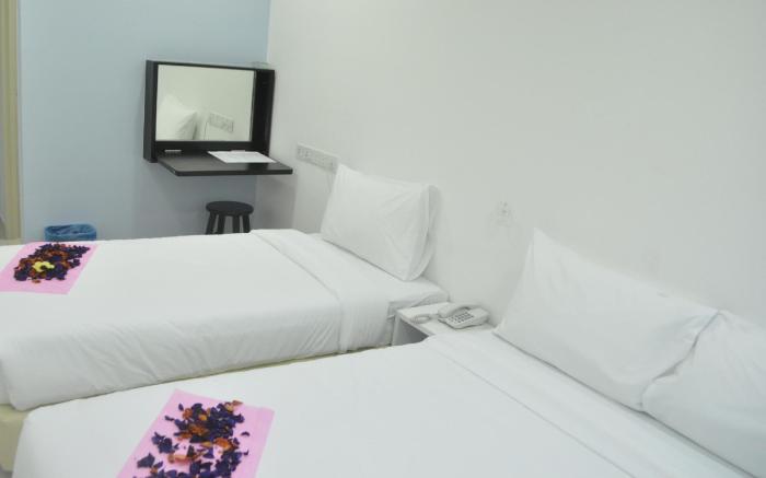 YY48 Hotel ( 2 Mins Walk From Masjid Jamek LRT Station )