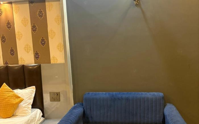 Premium Luxury Stay.