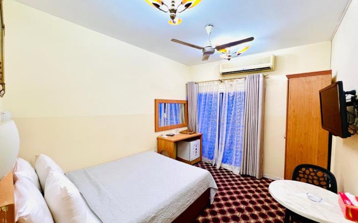 Al Ahrar Hotel