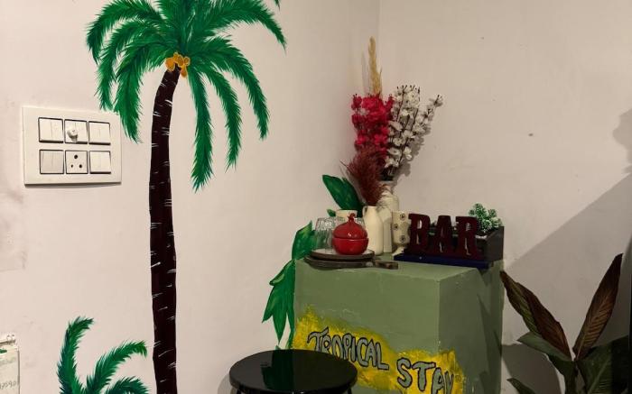 Tropical vibes-Private/Terrace/Cozy space- Gurgaon