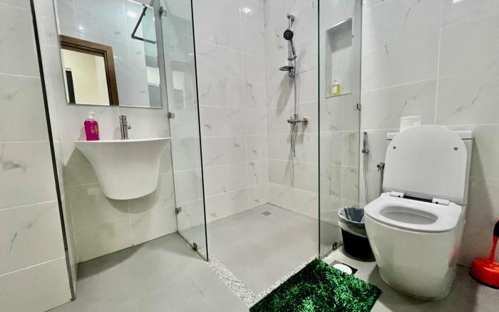 Karama. Newly furnished unit