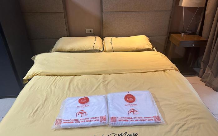 Quiet department in Makati Room1217