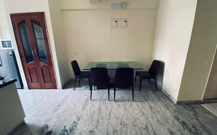 Aishwarya Apartment