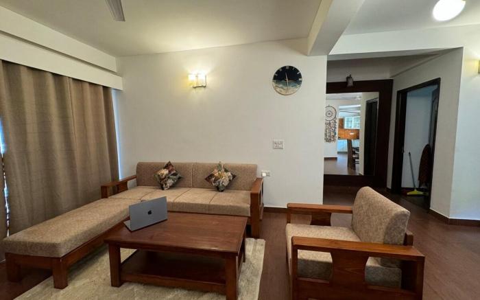 Riverbend Retreat 3BR Mountain Views by Homeyhuts