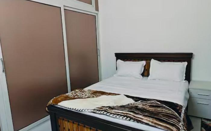 Harmony Suites | 3BR | Mehdipatnam By Homeyhuts