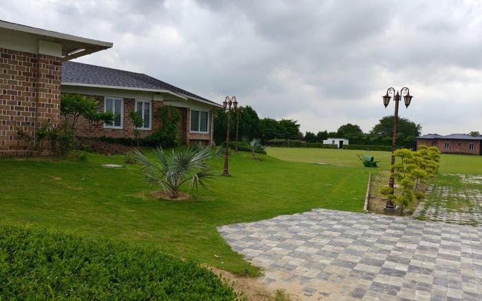 Spree Farmstay, Faridabad
