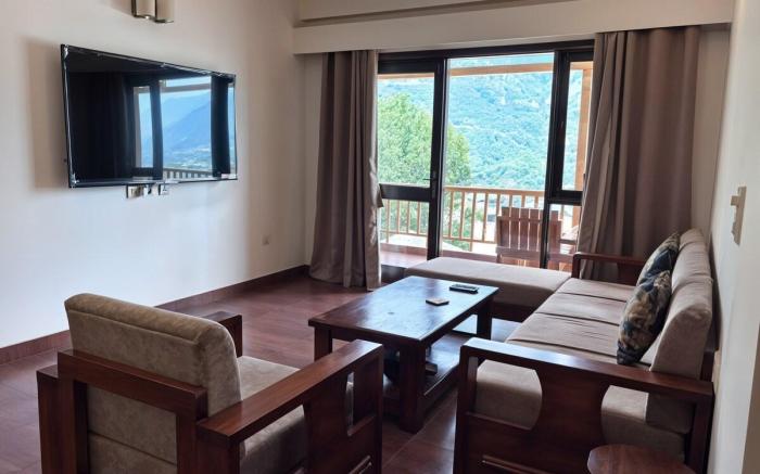 Riverbend Retreat 1BR Apartment by Homeyhuts - 2