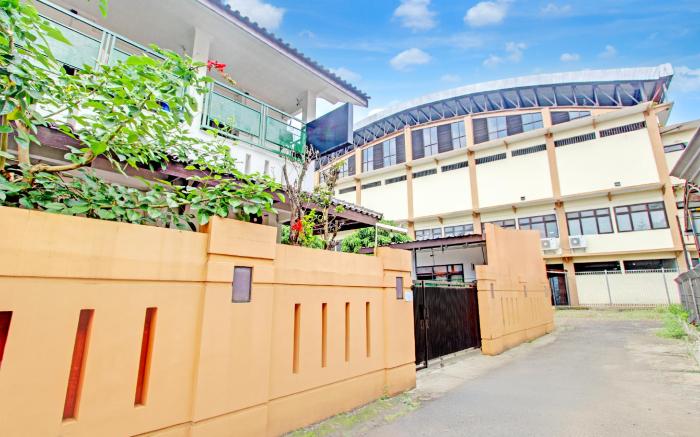 OYO 94650 Guest House Sakinah