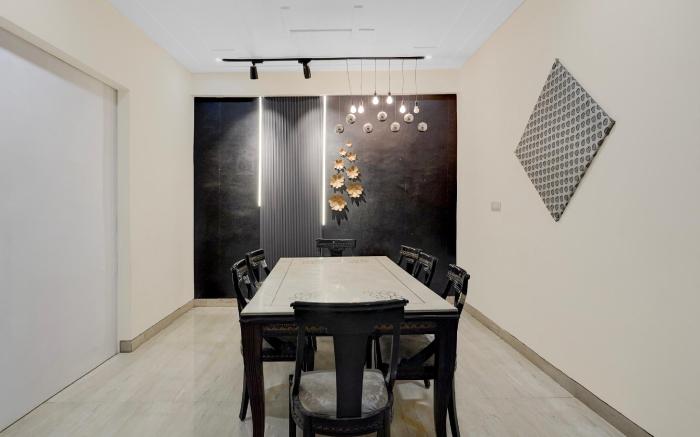 Hotel O Moksh