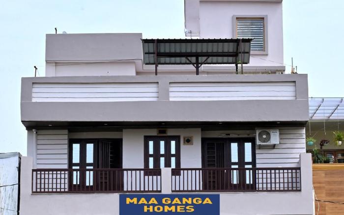 Maa Ganga Homes| Room No 303(No unmarried couples)