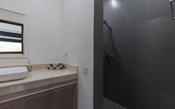 Awakening Room – Modern Deluxe Stay Pool Breakfast
