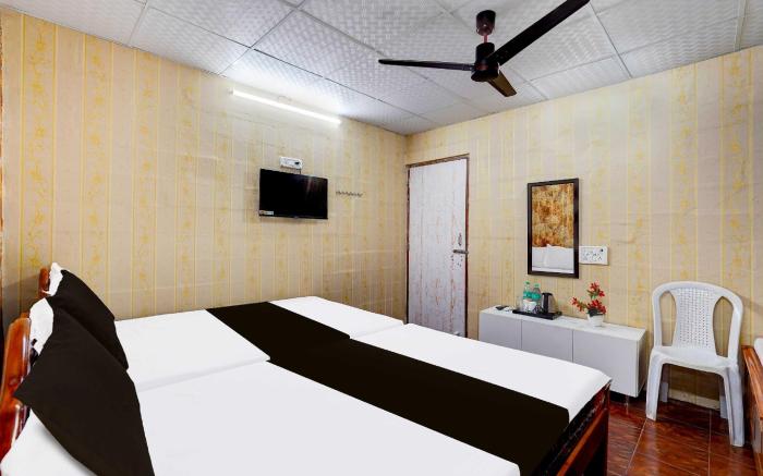 Collection O Vadapalani Metro Station Vishnu's Galaxy Rooms