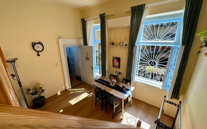 Sweet Spot-AC, Near Metro, Free WiFi, City centre