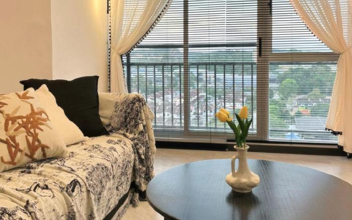 Black&White | You’re limited edition