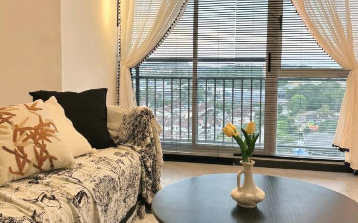 Black&White | You’re limited edition