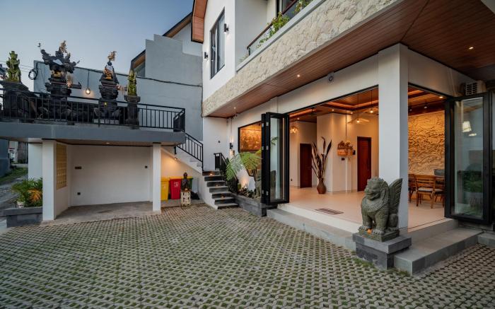 Greha Natha Villa