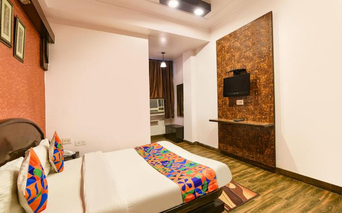 FabHotel Delhi Continental
