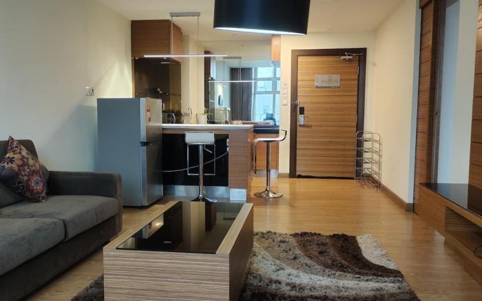 Suit Unit in Dua Sentral