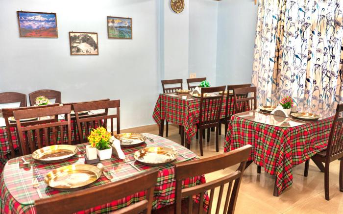 Hotel Pine Crest Inn, Darjeeling