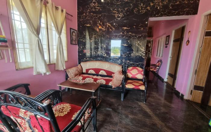Pink Villa - Private Peaceful Homestay Near Beach