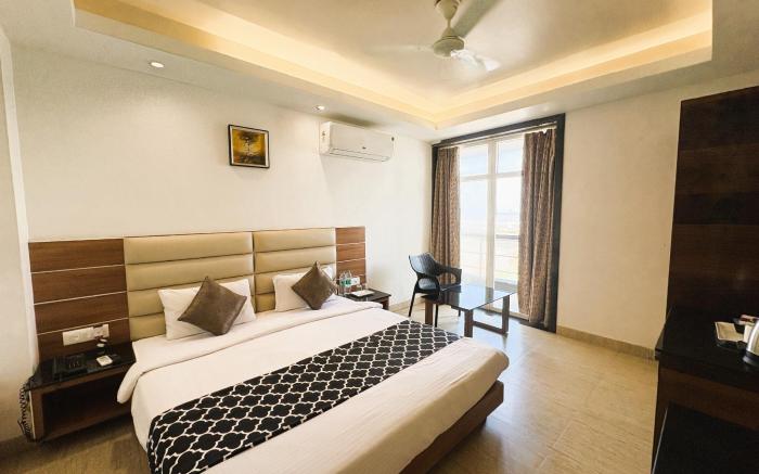 Hotel Golden Palace Rivera Restaurant & Cafe With Swimming Pool Front Of Puri Sea Beach