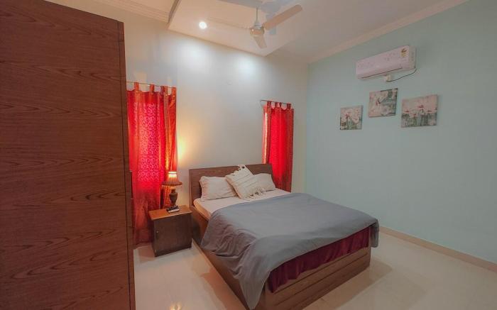 1 Peaceful Room in Farm House w/ Kitchen & Garden