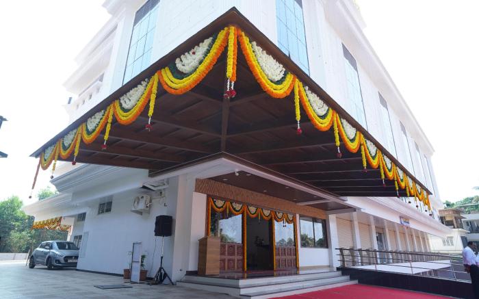 Shambhavi Hotel And Convention Centre