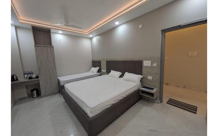 Haritwal Guest House(near kashi vishwanath temple)