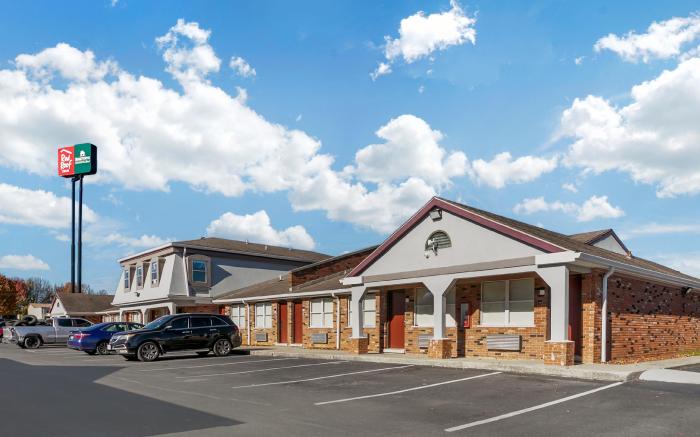 HomeTowne Studios Georgetown, KY