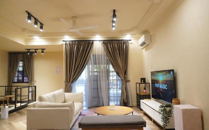Tere Home Subang Double Storey 8 Pax