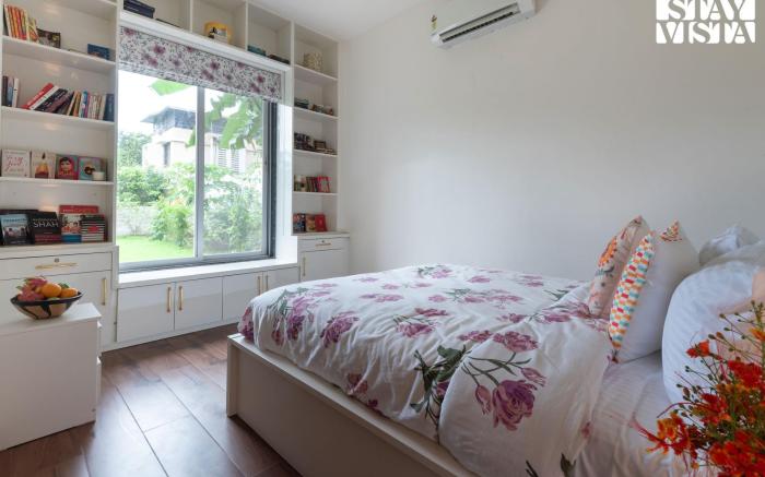 StayVista at The Poetry House